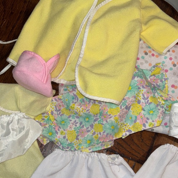 Baby Doll Clothing Bundle With Carry Bag and Mini Bottle Holder - Picture 2 of 9